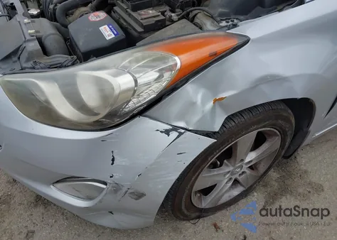 2013 Hyundai Elantra Gls z USA, uszkodzony, nr VIN KMHDH4AE5DU904786